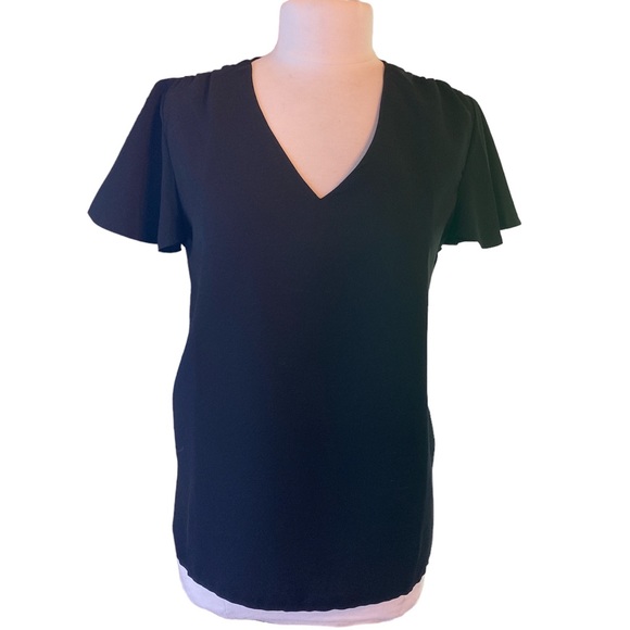 Black flutter sleeve top, size Large - Picture 1 of 6
